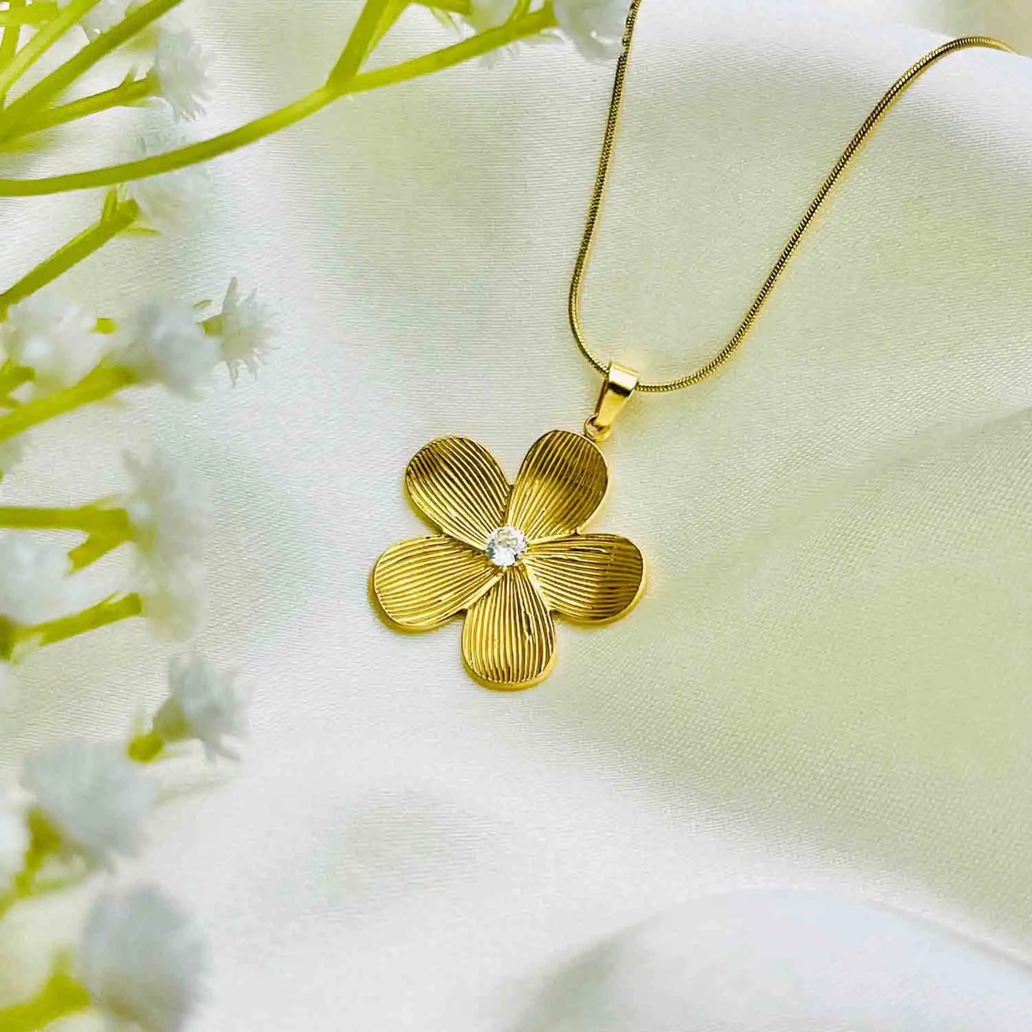 Golden Flower With Stone Neckless