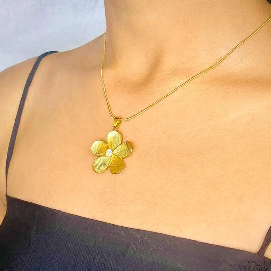 Golden Flower With Stone Neckless