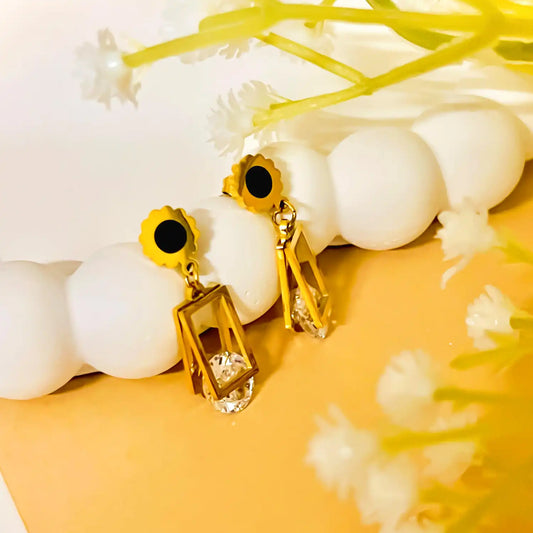 Cute Rectangle with Solitaire Earring